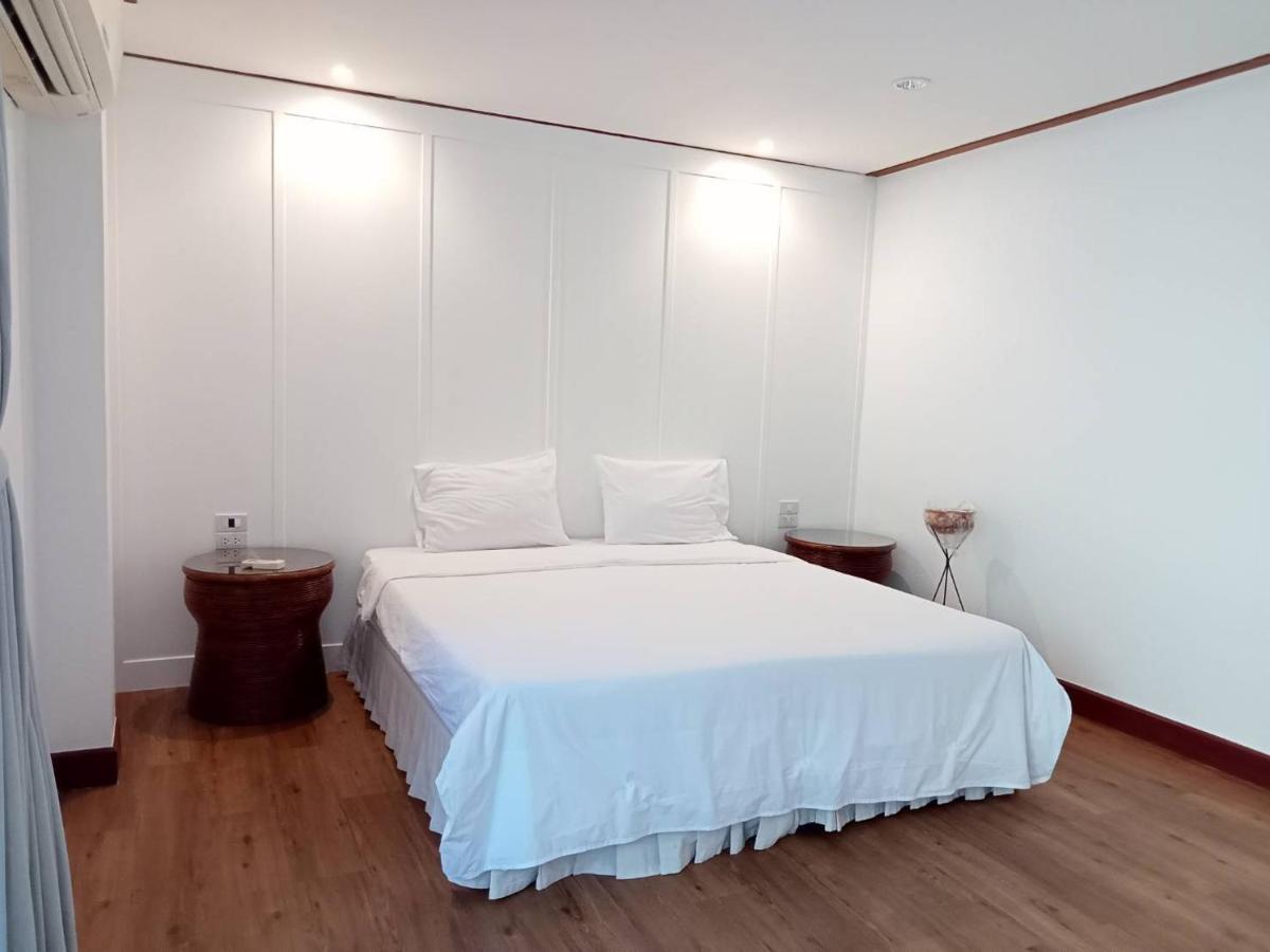 Baanbusarin Hotel Hua Hin Esterno foto