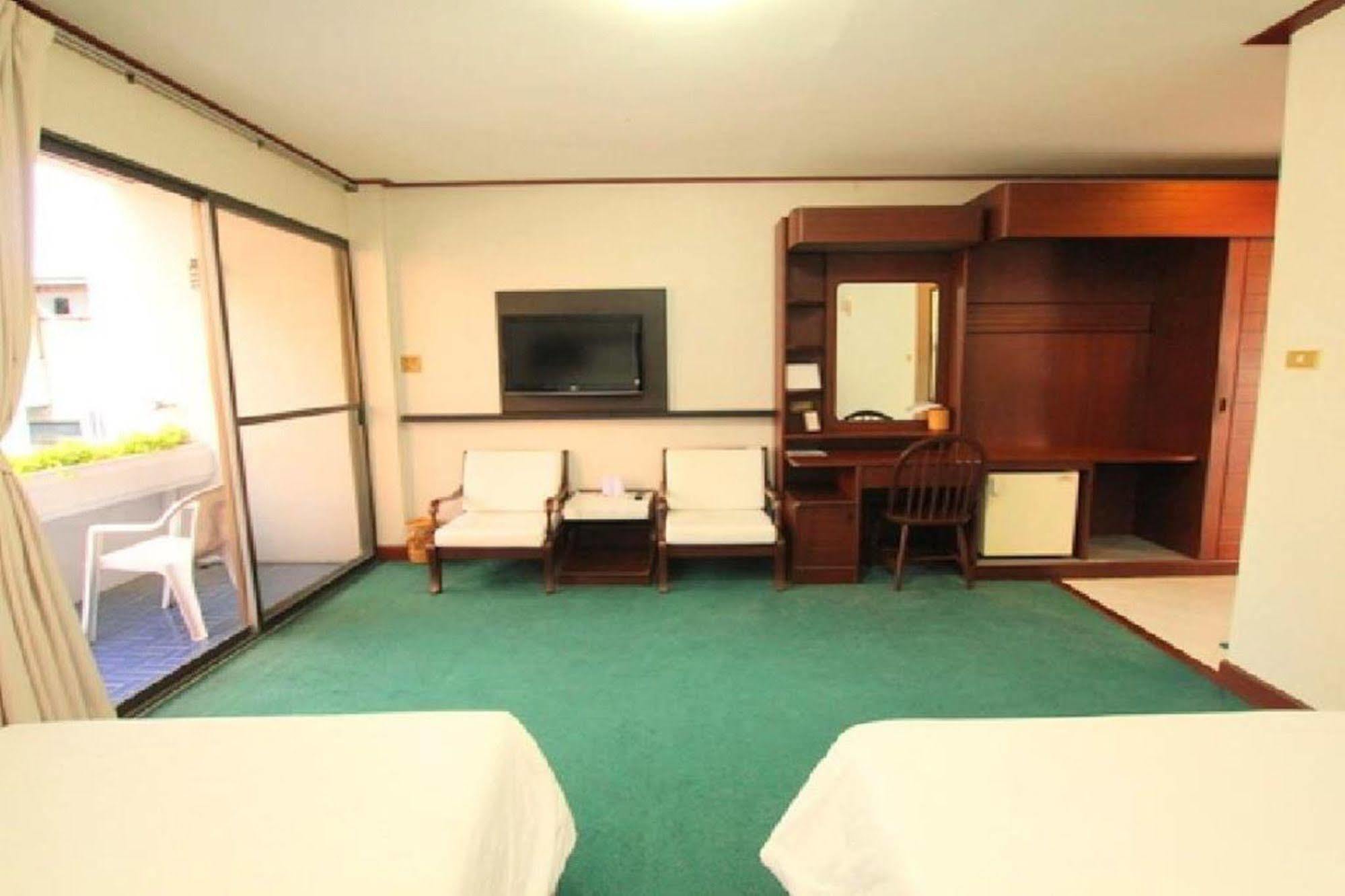 Baanbusarin Hotel Hua Hin Esterno foto