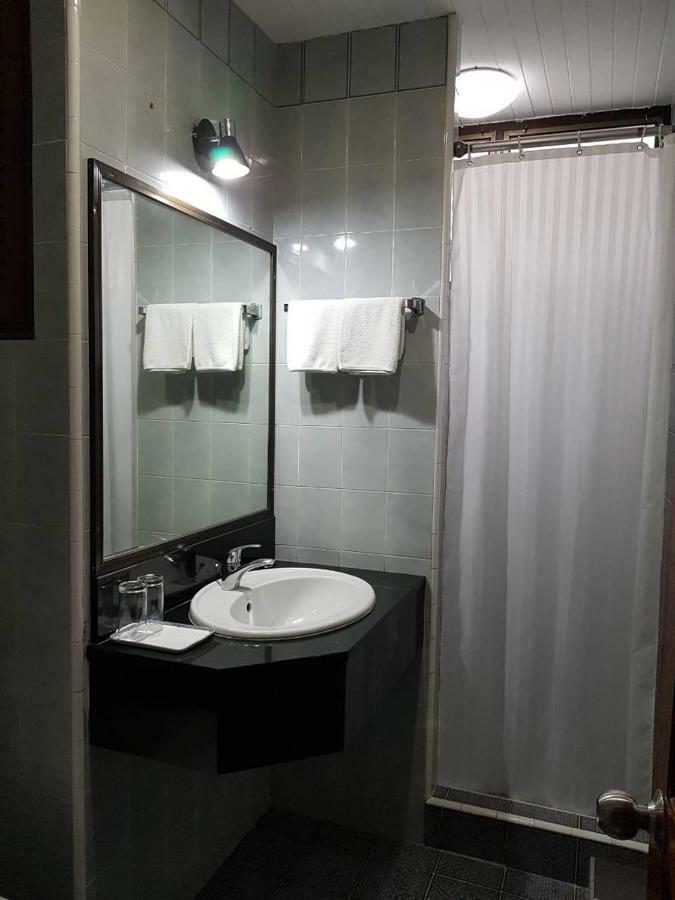 Baanbusarin Hotel Hua Hin Esterno foto